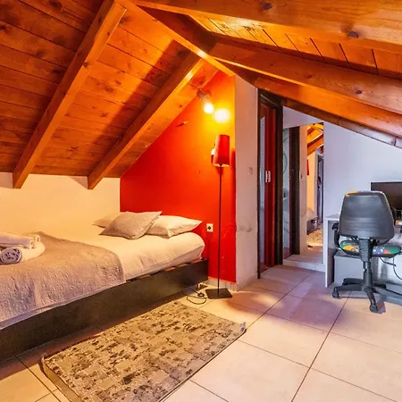 Thomis Beach House