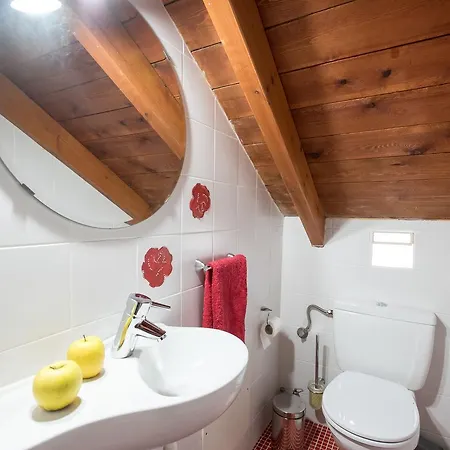 Thomis Beach House Kato Daratso
